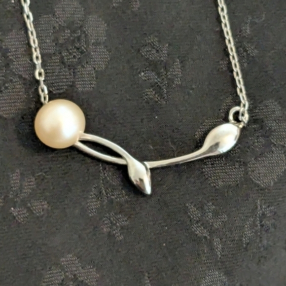 New Vantel Pearls Twisted Vine Sterling Silver Genuine Pearl 16 Inch Necklace - Picture 12 of 13